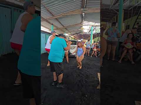 😱ELLOS MUEVEN EL BOTE Y GOZAN LA CUMBIA🕺🕺💃💃🥁💃