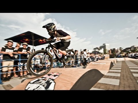 Pump Track Race in Japan - Red Bull Pump Jam 2013 - UCblfuW_4rakIf2h6aqANefA