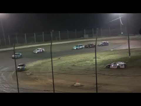 Moler Raceway Park | 9/2/22 | Compacts | Feature - dirt track racing video image