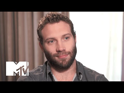 Jai Courtney Weighs In On ‘Suicide Squad' | MTV News - UCxAICW_LdkfFYwTqTHHE0vg