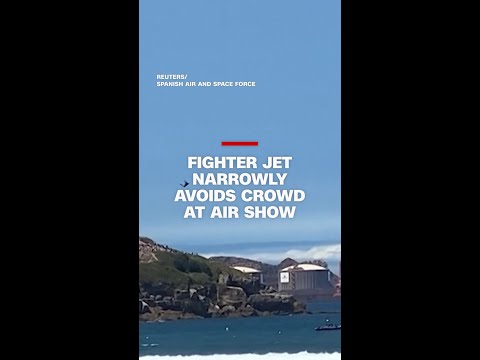 Watch F-18 fighter jet perform evasive maneuvers to avoid crashing into audience at airshow