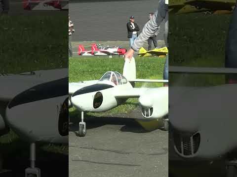 Twin-Engine P-38 Roars to Life! 🔥