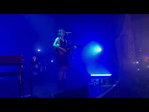 Gracie Abrams - Fault line LIVE Chicago 2023