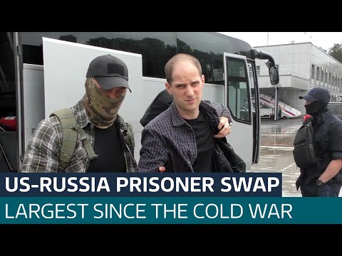 Wall Street Journal reporter Evan Gershkovich among 24 prisoners freed in Russian deal | ITV News