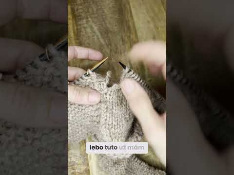 Ako nepárať pól svetra kvôli malej chybyčke o pár riadkov nižšie ☺️ #knitting #pletení