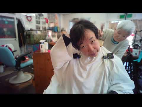 【ASMR】✂️母親にヘアカットしてもらって母親をヘアカットする✂️Haircut Swap: Mom Cuts Mine, I Cut Hers!