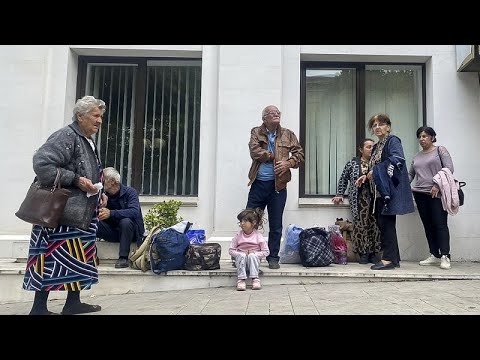 Παραδίδουν οπλισμό οι μαχητές του Ναγκόρνο Καραμπάχ - Έφθασε ανθρωπιστική βοήθεια…