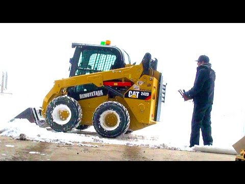 RC ADVENTURES - Learning to use a Full Size Robotic Skid Loader to clear Snowfall - UCxcjVHL-2o3D6Q9esu05a1Q