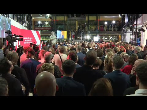 SPD supporters react to first results of German election | AFP