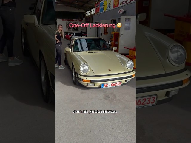 „Hellgelb-Perlglanz“ ist bis heute eine wahrscheinlich nicht wieder verwendete Farbe an einem Porsche. Hier bei diesem 1986er 3,2-Liter Porsche 911 G-Modell wirkt sie je nach Licht komplett unterschiedlich. Wie findet ihr die Farbe?

#Porsche #PorscheExclusive #Sonderwunsch #PorscheSonderwunsch #Porsche911