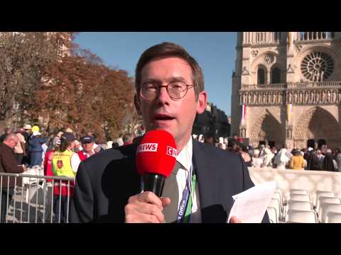 La pape découvre pour la première fois la Cathédrale Notre-Dame de Paris depuis sa reconstruction