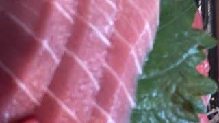 今日の夜食はマグロ！