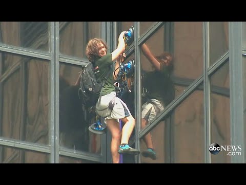 Man Climbs Trump Tower [BREAKING NEWS]