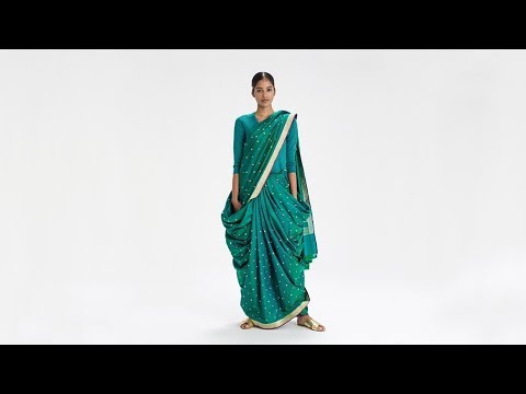 Western Women Should Not Wear The Indian Sari