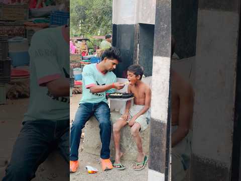 मासूम बच्चे की मदद 😭🫂#humanity #respect #poor #helping #motivation #viralvideo #shorts