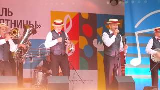 Trad Jazz Band - Старушка не спеша... @ Тверская площадь, "Вечер пятницы" 27.06.2014