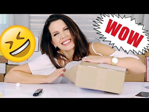 FREE STUFF BEAUTY GURUS GET | Unboxing PR Packages ... Episode 2 - UC4qk9TtGhBKCkoWz5qGJcGg