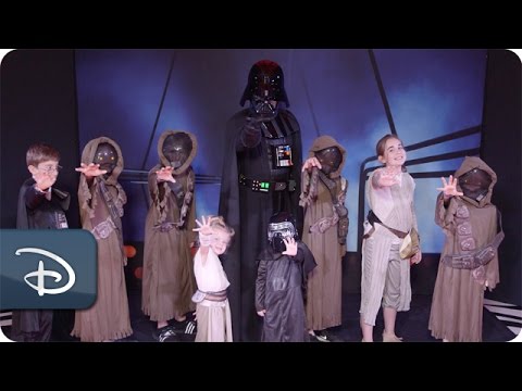 Out-Of-This-Galaxy Experiences Aboard Star Wars Day at Sea - UC1xwwLwm6WSMbUn_Tp597hQ