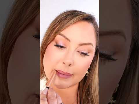 Over 40? You NEED to do your lips like this 💋 #beautyover40 #makeupover40