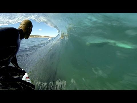 GoPro: Kelly Slater and Dolphins Surf The Box - UCqhnX4jA0A5paNd1v-zEysw