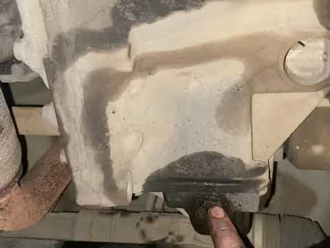 Posizione dei tappi di scarico e riempimento del cambio di Citroen Berlingo