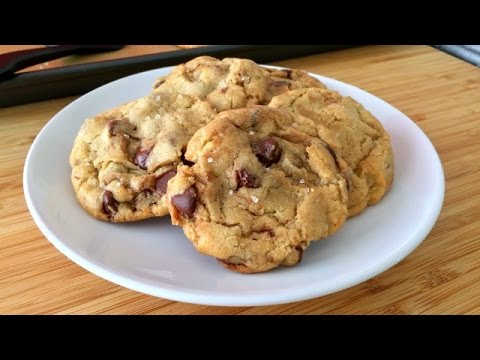 Super Easy Chocolate Chip Cookies Recipe + A SECRET - UCOC87AIBm2ul1metht5fY2A