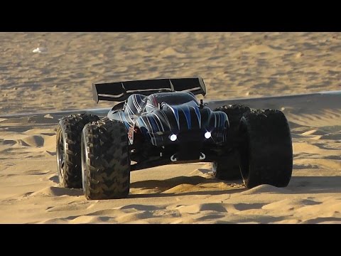 JLB Racing Cheetah Brushless RC 4WD Truggy Review - UCsFctXdFnbeoKpLefdEloEQ