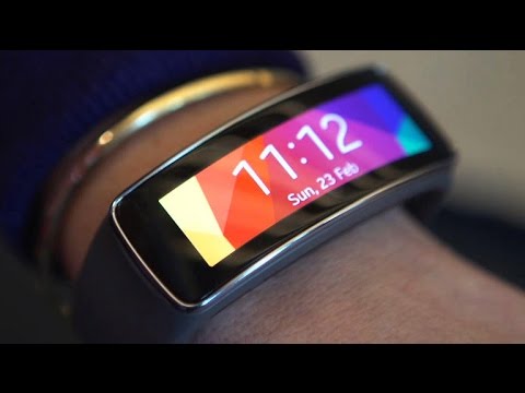 Samsung's Gear Fit 2 packs GPS, onboard music storage - UCOmcA3f_RrH6b9NmcNa4tdg