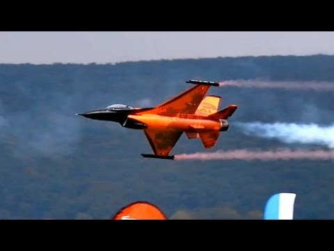 RC Turbine Jet F-16 from JetLegend , Flight Demonstration , JetPower Messe 2014 *HD* - UCH6AYUbtonG7OTskda1_slQ