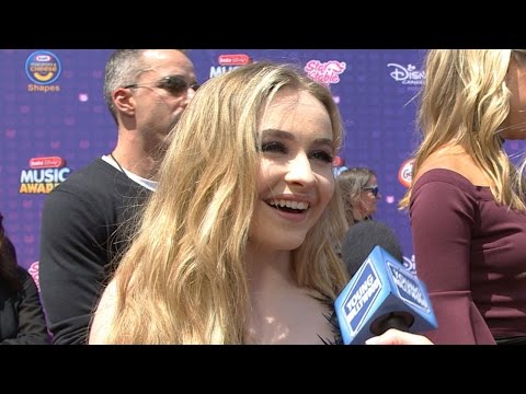 Sabrina Carpenter Challenges Nick Jonas - UC93DEJOBeet3XXZlJy2uJuA