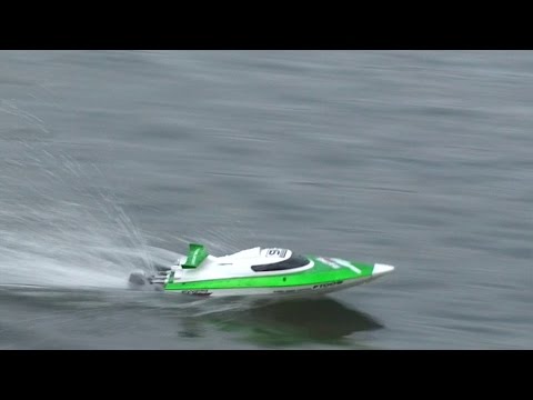 Feilun - FT009 High Speed RC Boat - Review and Maiden Run - UCe7miXM-dRJs9nqaJ_7-Qww