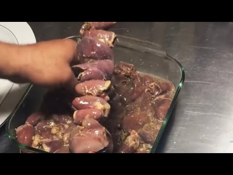 طريقة عمل كبد وقلوب الفراخ المشوية/grilled chicken livers &heart/ للشيف ايمن حسن. - UCYB0aENTi6p58u0sSs6tC1A