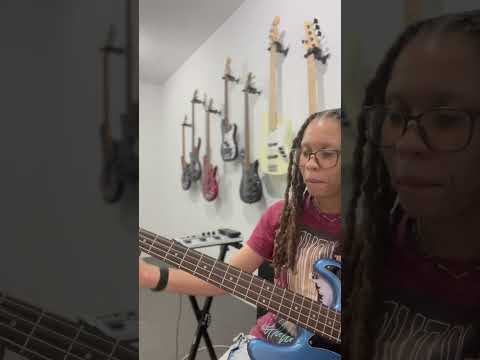 Beyonce - Plastic Off The Sofa (Bass Cover)