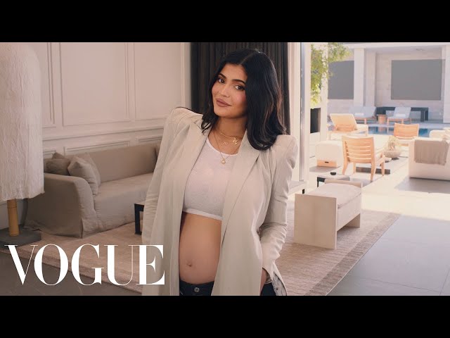 Kylie Jenner's Bra Size: What We Know - StuffSure