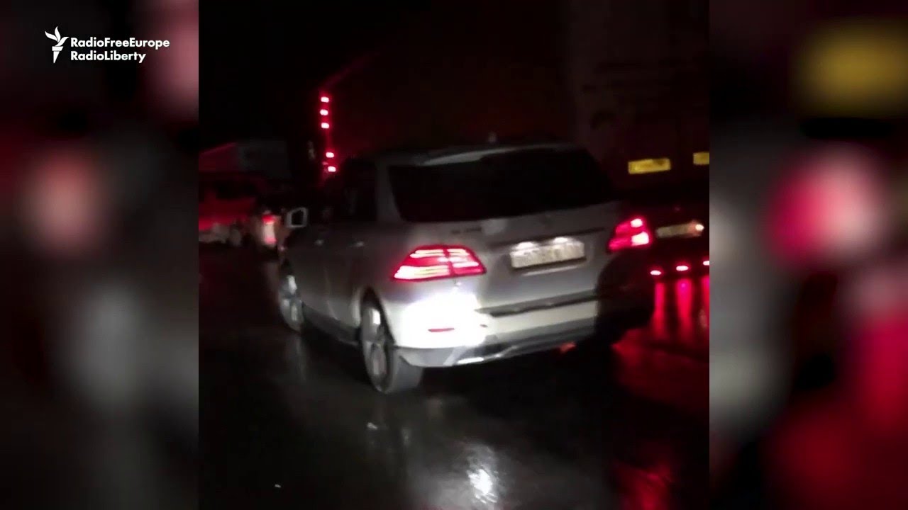 Vehicles queue at Russia-Georgia border following Putin’s military mobilisation announcement