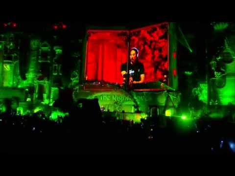 Tomorrowland Brasil 2015 | Steve Aoki - UCsN8M73DMWa8SPp5o_0IAQQ