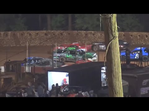 Stock V8 at Winder Barrow Speedway 5/25/2024 - dirt track racing video image