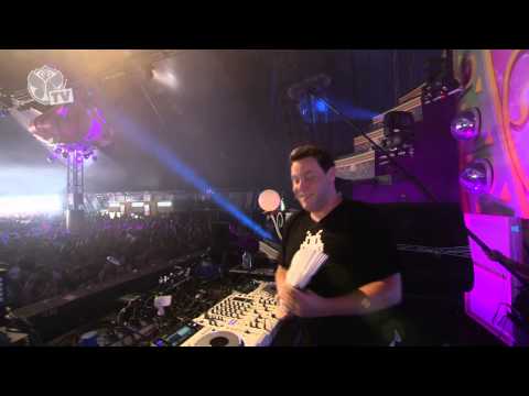 Tomorrowland 2013 - Joachim Garraud - UCsN8M73DMWa8SPp5o_0IAQQ