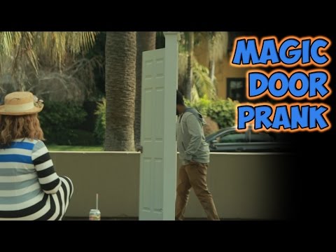 Magic Door Prank - UCCsj3Uk-cuVQejdoX-Pc_Lg