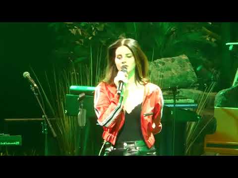 "Diet Mountain Dew" Lana Del Rey@Prudential Center Newark, NJ 1/19/18