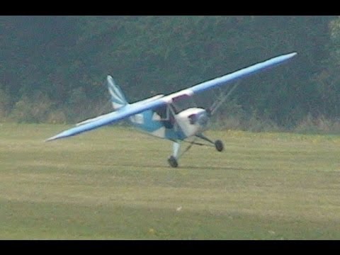 DAVE `THE BOY` STEPHENS HALF SCALE PIPER CUB AT HOP FARM RC PLANES - 2009 - UCMQ5IpqQ9PoRKKJI2HkUxEw