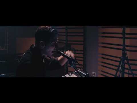Shaun Frank - Upsidedown (Live Video) [Ultra Music] - UC4rasfm9J-X4jNl9SvXp8xA