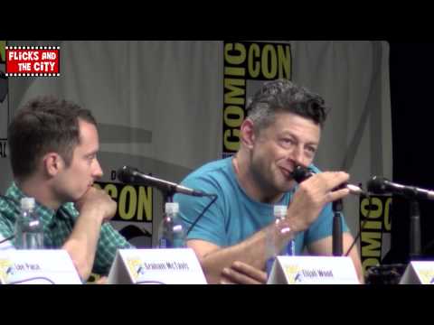 Andy Serkis Gollum Voice at The Hobbit 3 Comic Con Panel - UCS5C4dC1Vc3EzgeDO-Wu3Mg