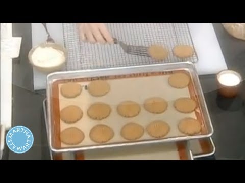 Old-Fashioned Peanut Butter Cookies - Martha Stewart - UC6JBm9OAkpI6NUBV_NsLxTA