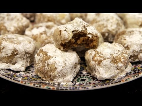 Walnut Ghriba - Moroccan Cookie (gluten free) Recipe - CookingWithAlia - Episode 222 - UCB8yzUOYzM30kGjwc97_Fvw