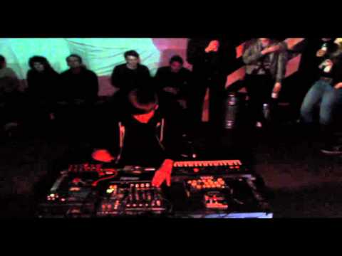 Helm live in the Boiler Room - UCGBpxWJr9FNOcFYA5GkKrMg