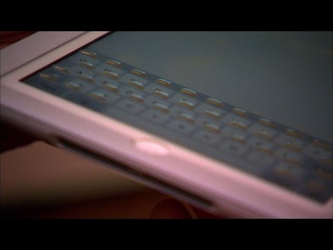 CNET News - Case turns touchscreen into keyboard that bubbles up - UCOmcA3f_RrH6b9NmcNa4tdg