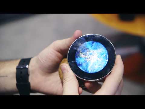 Hands-on with the Runcible, a smart pocket watch - MWC 2015 - UCddiUEpeqJcYeBxX1IVBKvQ