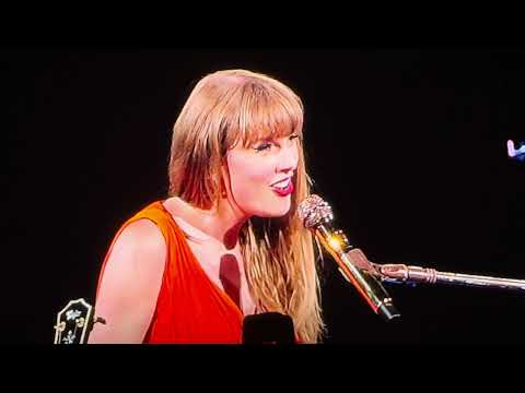 Taylor Swift "I Look In People's Windows"/"Snow On The Beach" Mashup Eras Tour Madrid 5/29/24