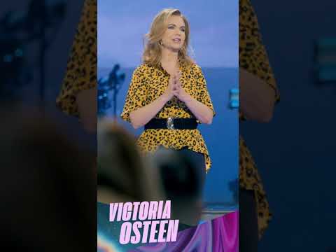 Give Thanks with a Grateful Heart  Victoria Osteen  Lakewood Church